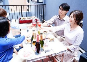 【夫婦NTR交換】1日限定でチ●ポ交換！尻肉波打つ激烈ピストンに”嗚呼～硬ぁ～い、スゴぉぉい、もっとぉーーー” と悶絶する人妻　木下凛々子