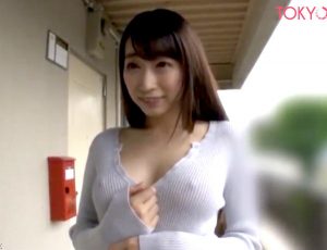 【蓮実クレア】隣の超美人な、ヤリマン若妻をハメ倒し！　”ちょっとヤッてく？”　夫が出掛けてすぐ、学生チ●ポを連れ込んで、即ハメ！　