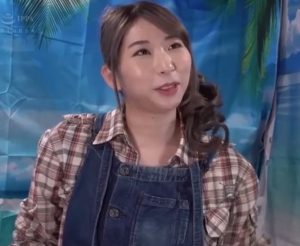 【田舎人妻 ナンパ】オーバーオールの爆乳奥様を、移動式マッサージCARに連れ込んで、悪徳マッサージ師と、猥褻NTR交尾…